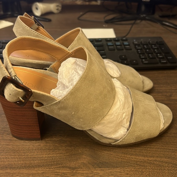 Vionic Perk Bianca Suede Sandal - Picture 4 of 5